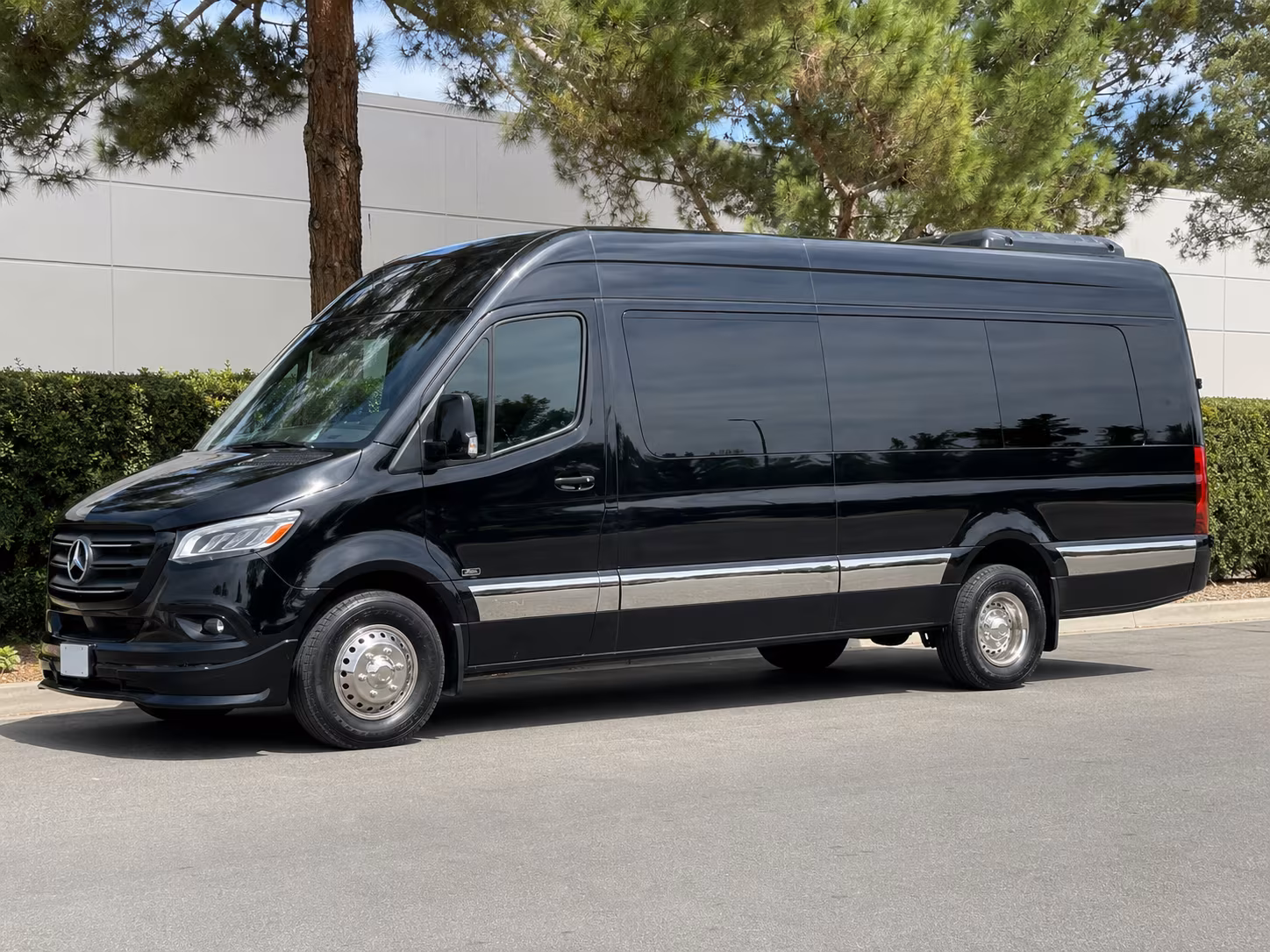 paterson airport sprinter van pickups at any hour red eyes early departures and late night arrivals